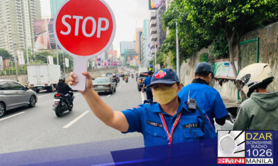 Paggamit ng cellphone tuwing duty, mahigpit na ipagbabawal sa traffic enforcers ng MMDA